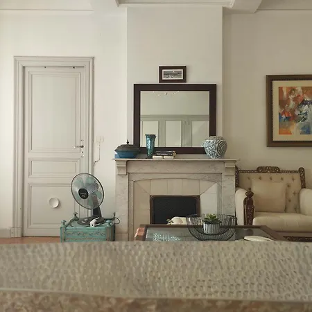 Chez Anne-marie Bourgeois דירה *